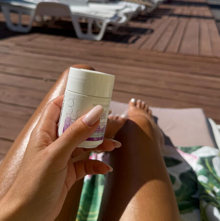 Antioxidant Vinali – unul dintre cei mai puternici antioxidanți din lume! • Extract de semințe de struguri – cea mai înaltă calitate disponibilă la nivel mondial • Vitamina C, minerale, fitonutrienți • Doză recomandată: 1 capsulă de 2 ori pe zi, în timpul meselor